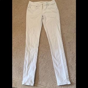Levis White skinny jeans